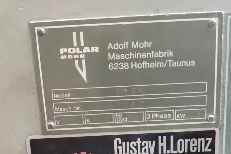 Polar 76 EM-Schneidemaschine – Bild 1