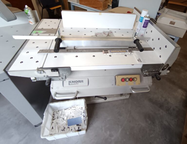 Polar 92 ED-Papierschneidemaschine-Bj.2001 – Bild 1